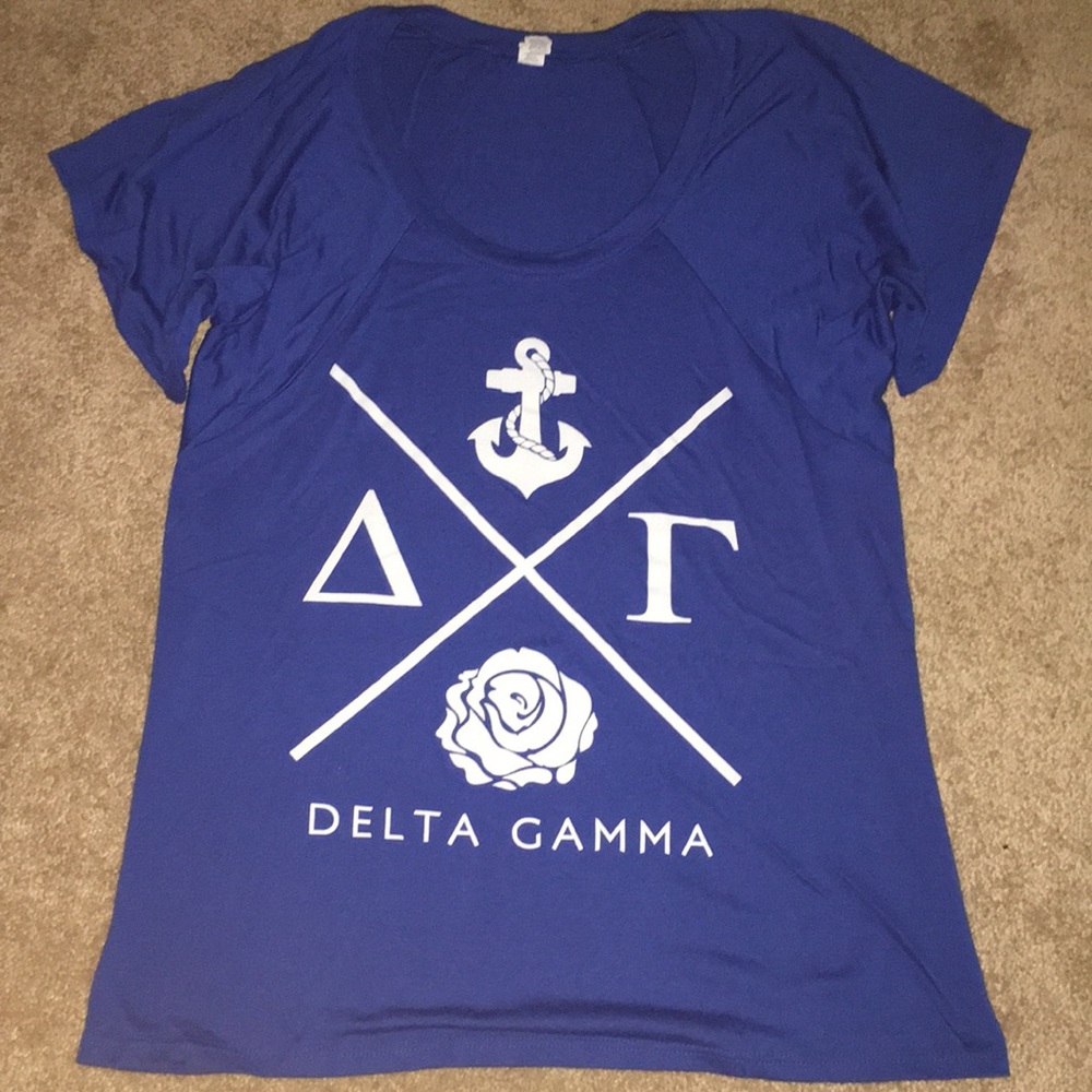 Delta Gamma DG flowy shirt, casual cute!